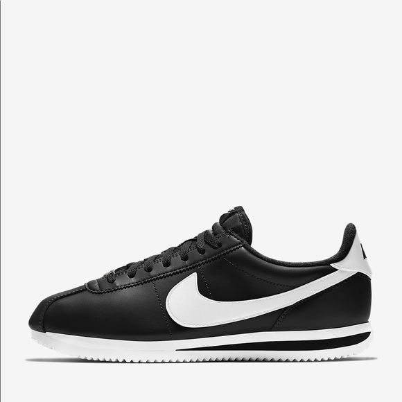 Nike Shoes - Nike Cortez